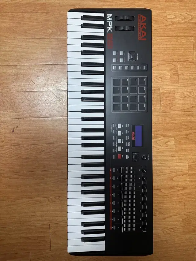 아카이 MPK261