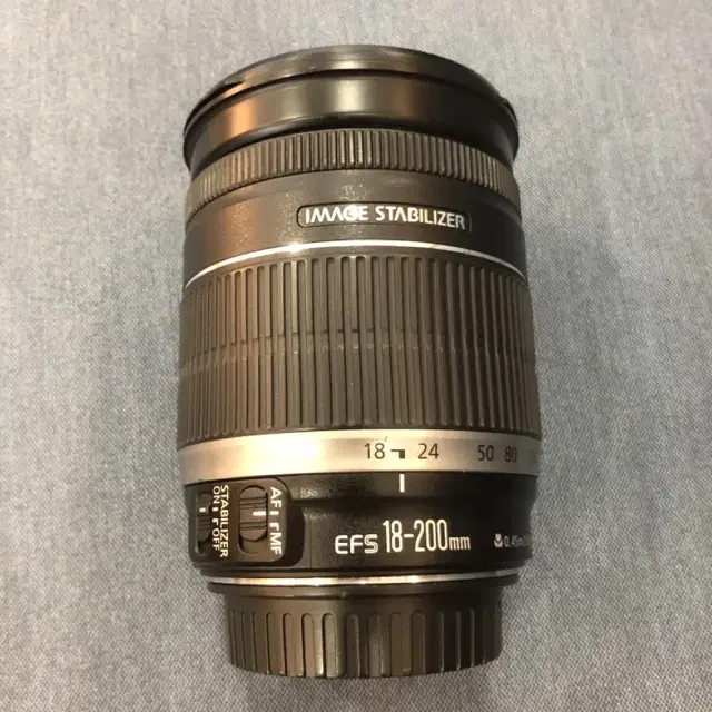 캐논 EF-S 18-200mm is 렌즈