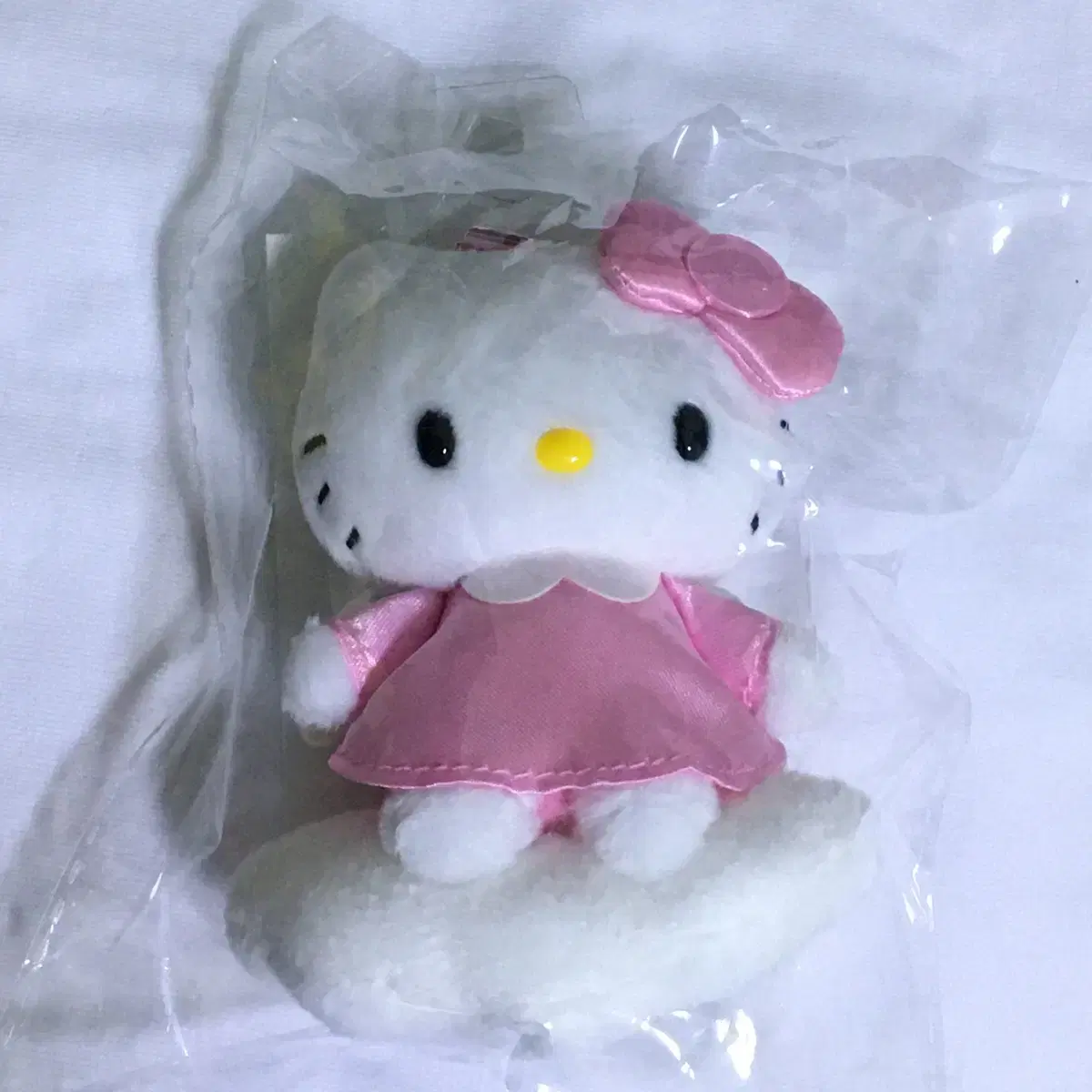 Hello Kitty 50th Anniversary Busan pop up Cloud Angel Mascot doll Keyring