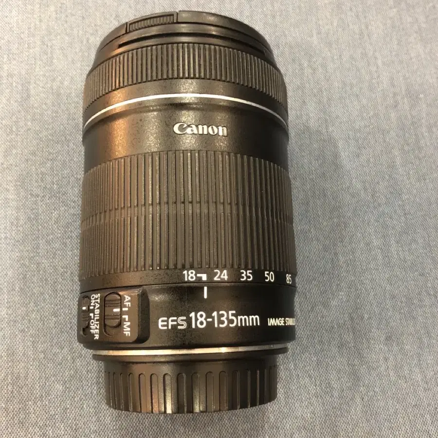 캐논EF-S 18-135mm is 렌즈