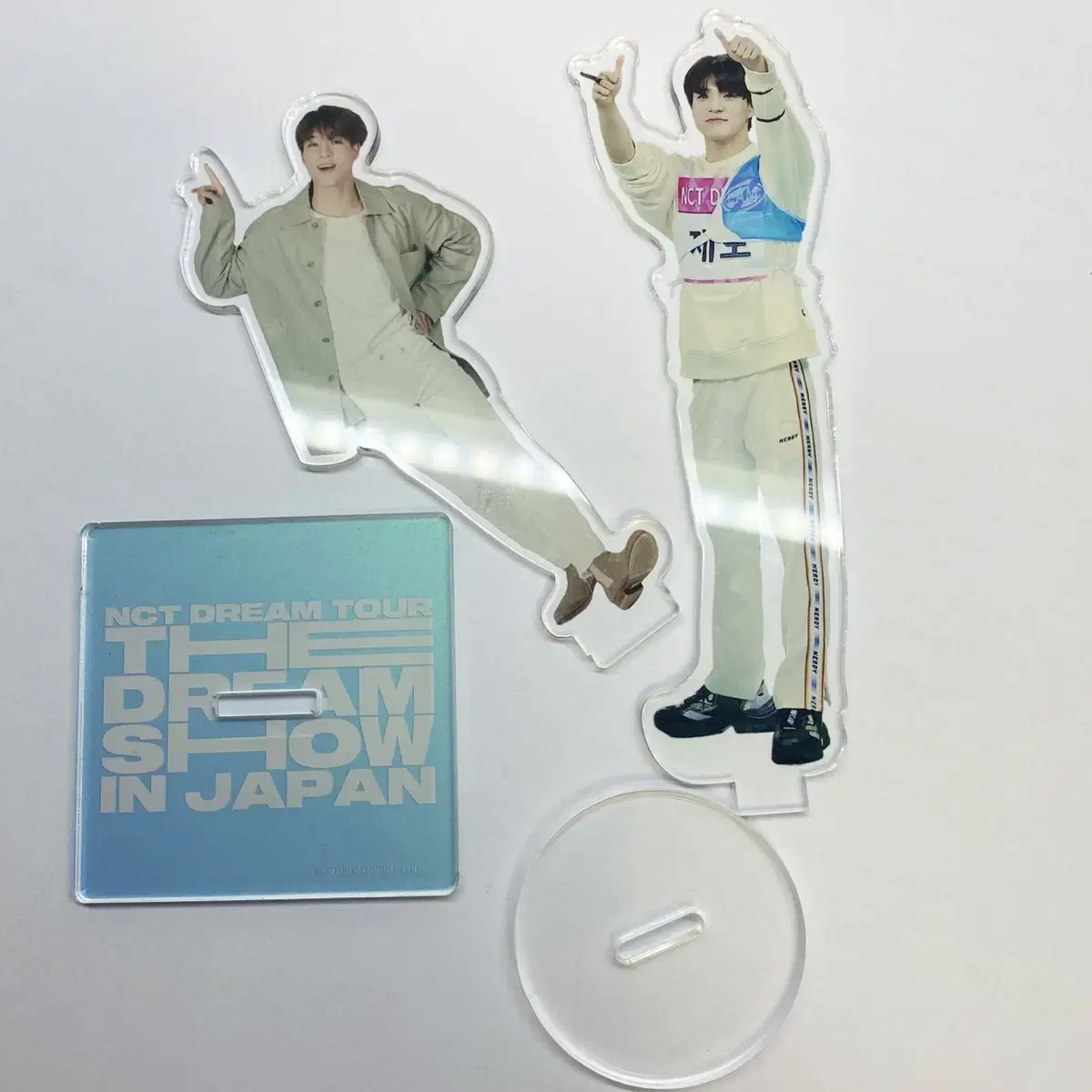 Jeno acrylic stand wts (The Dream Show in Japan, Ayuk University)