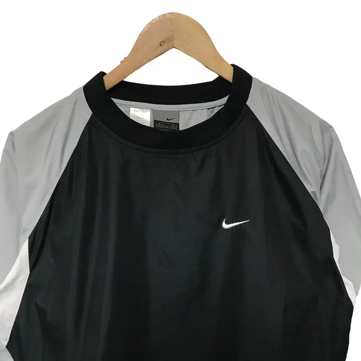 Nike V-Neck Warm Up Windbreaker