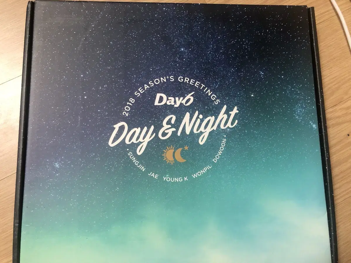 Day 6 2018 season's greetings sells.