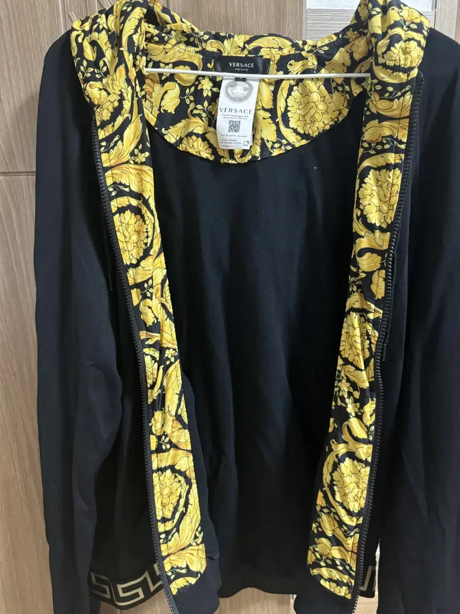 Huge discount) Versace hoodie zip up sale