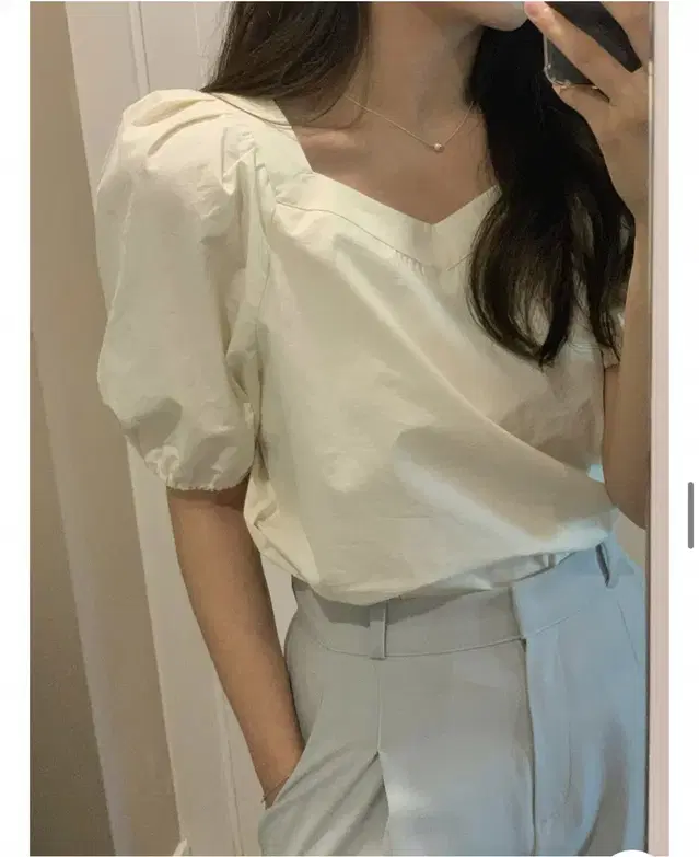 리브아워 제작 블라우스 august blouse(cream)