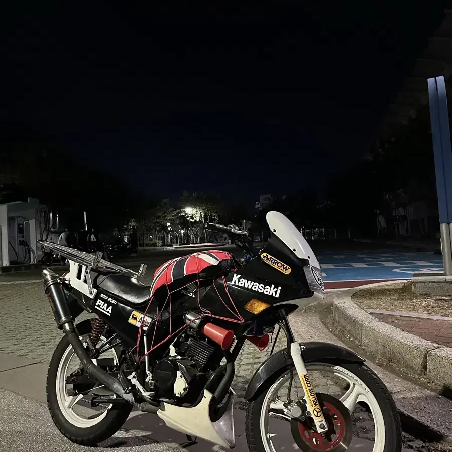 VF125cc 흰검 팝니다