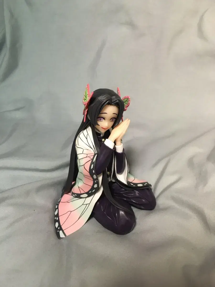 Kochou Kanae Figures