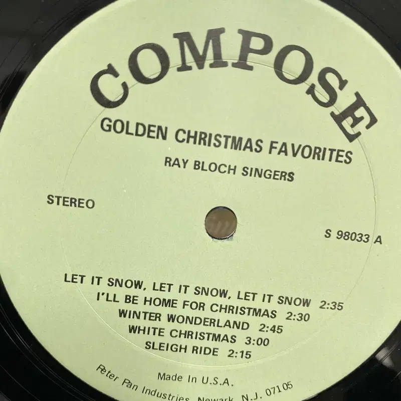 GOLDEN CHRISTMAS FAVORITES LP / AA3519