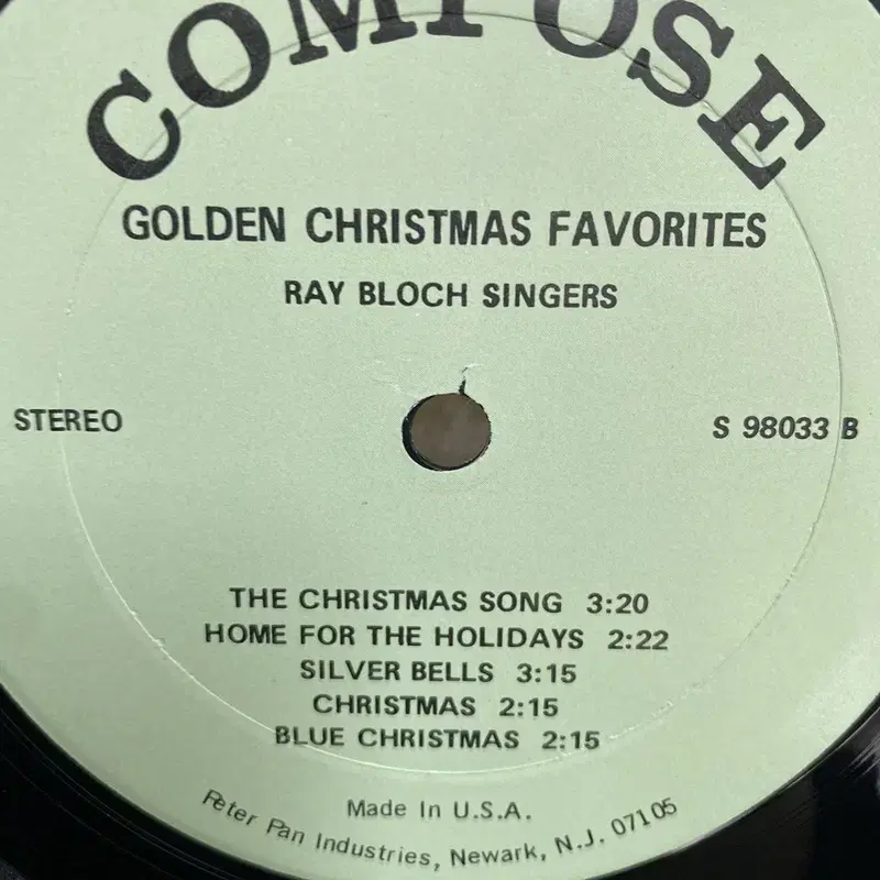 GOLDEN CHRISTMAS FAVORITES LP / AA3519