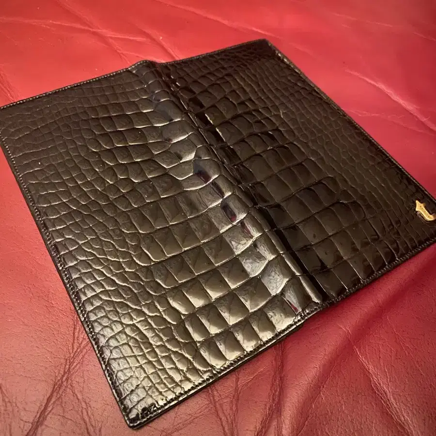 A testoni alligator wallet 테스토니 악어 지갑