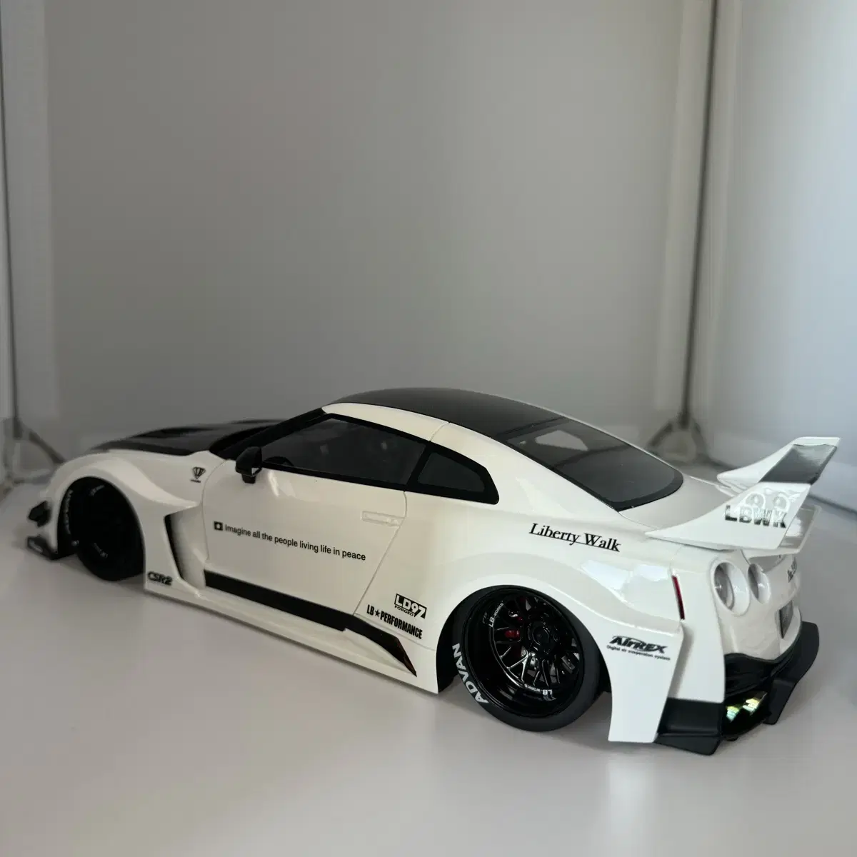 탑스피드 1:18 LB GTR