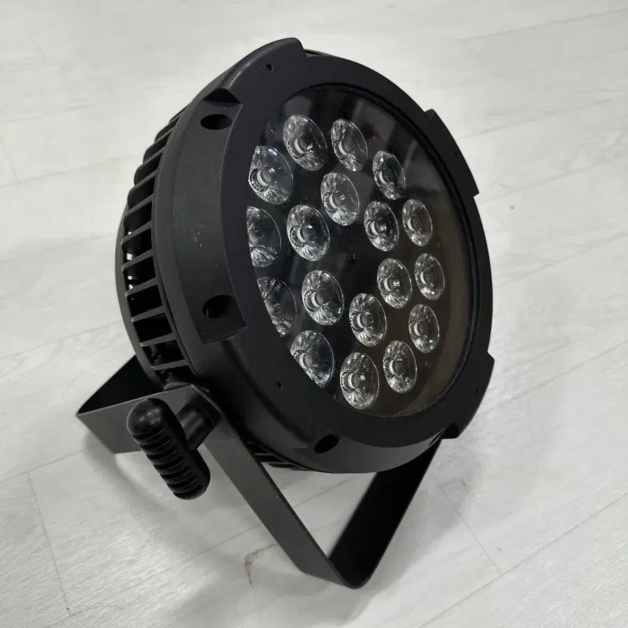 파라이트 LED 특A급 18구 DMX 6대 [PAR LIGHT]