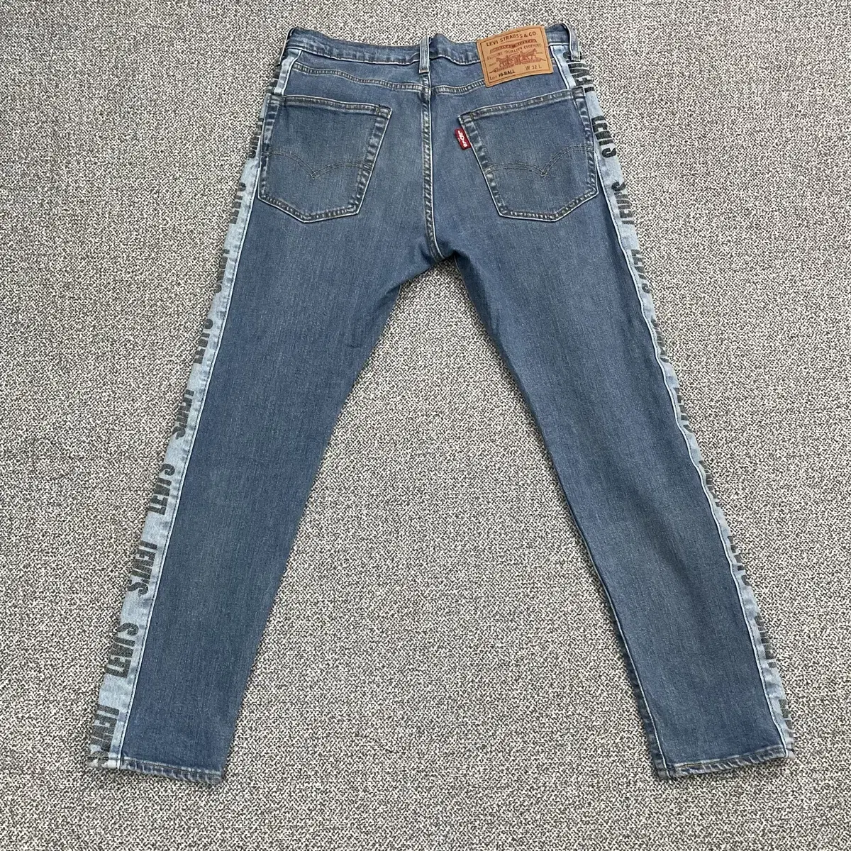 (32) Levi's Highball Side Logo Printed Jeans