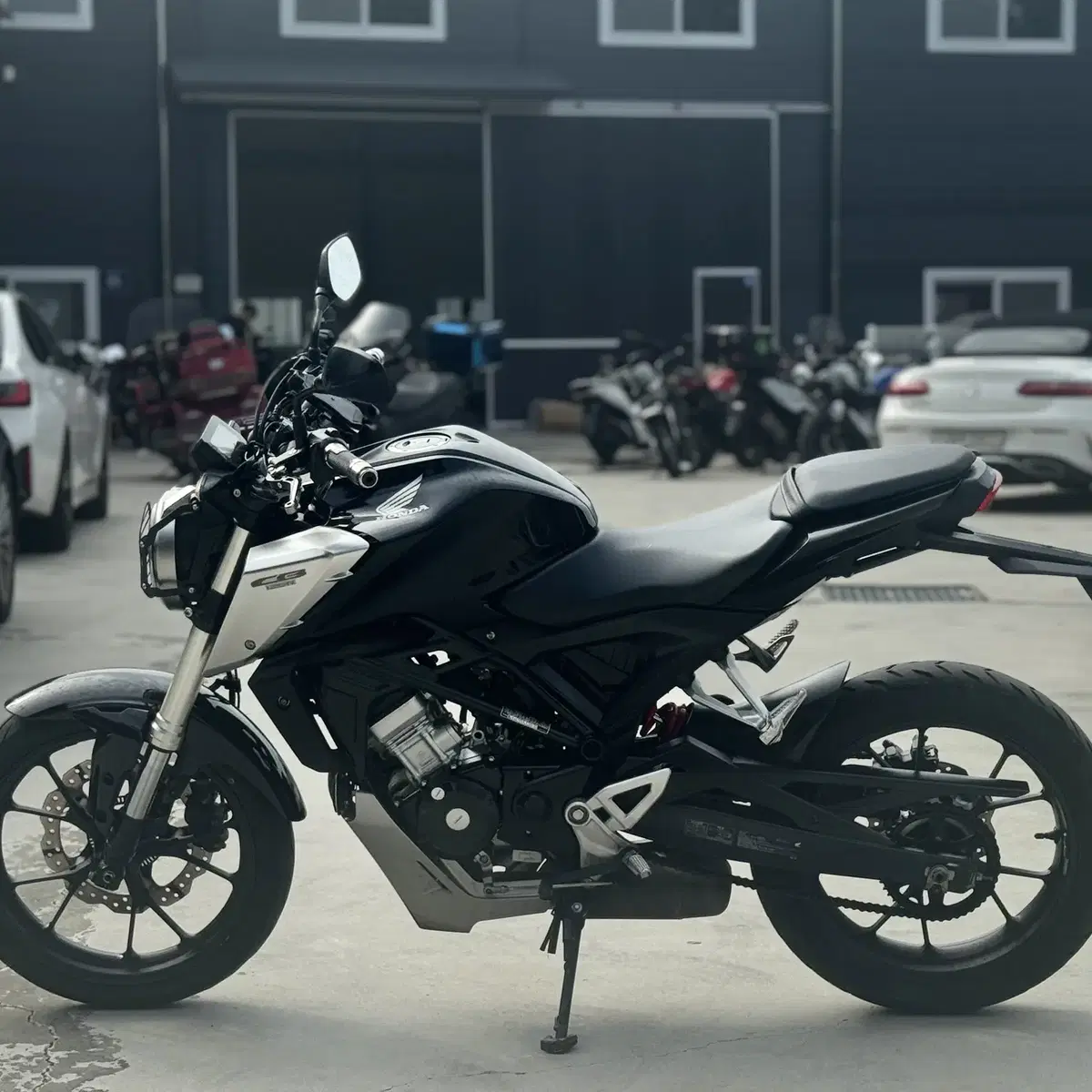 연식//강패 혼다 Cb125r 20년식 순정 저렴히 판매합니다.