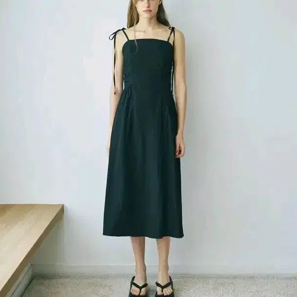 에트몽 slip side shirring dress black s사이즈