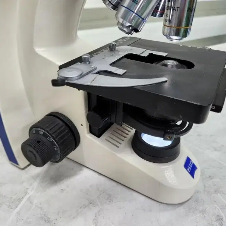 Carl Zeiss Primo Star Microscope 현미경.