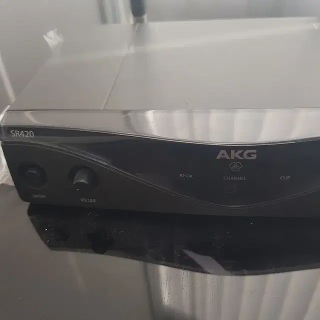 akg sr420 무선 마이크 수신기 팝니다