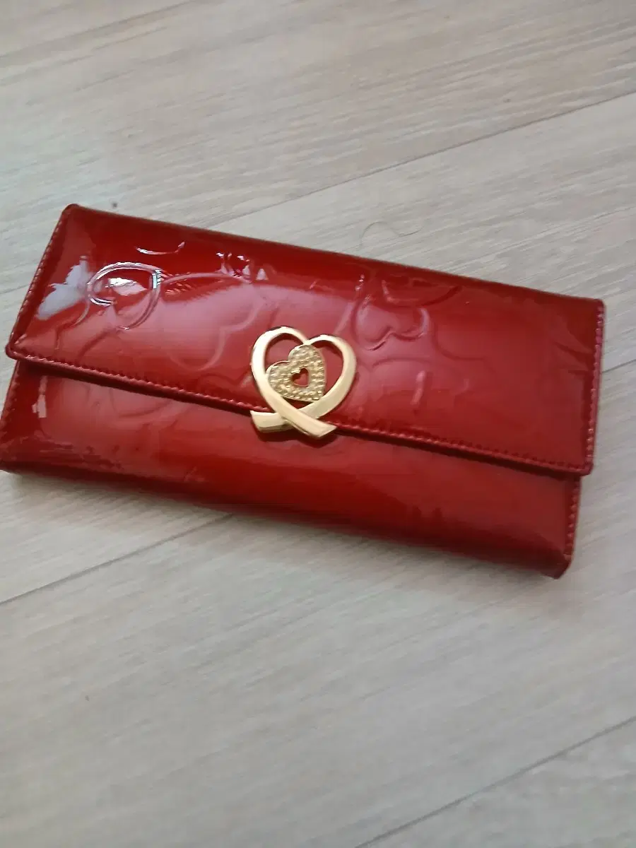 Women's Long Wallet is genuine