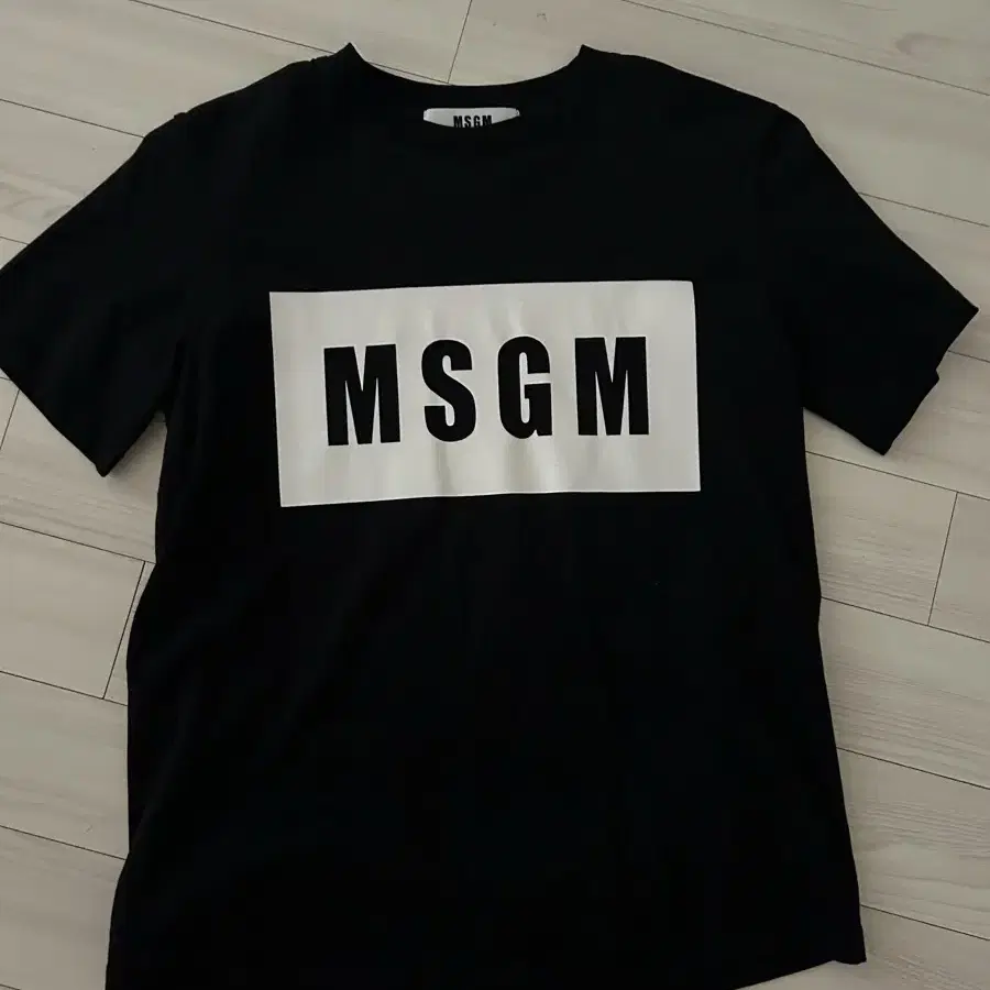 MSGM 로고 티셔츠 (네고 가능)