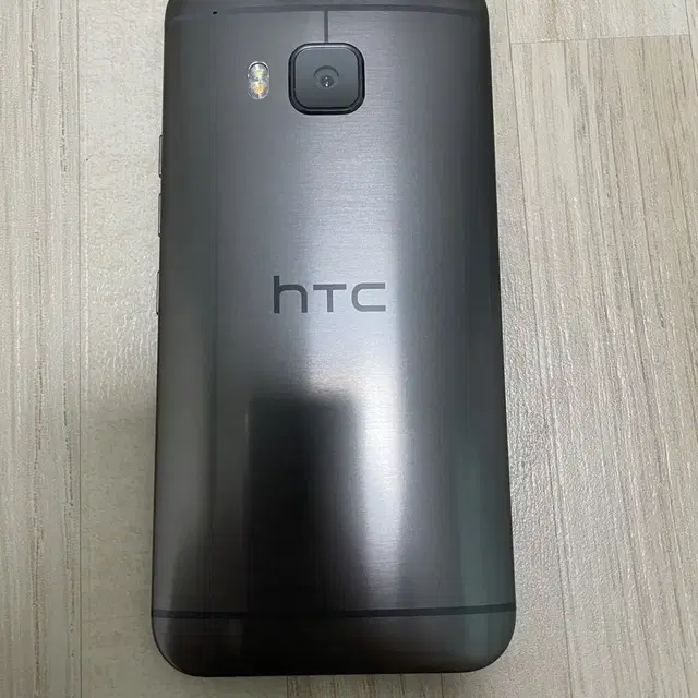 htc one m9 판매합니다