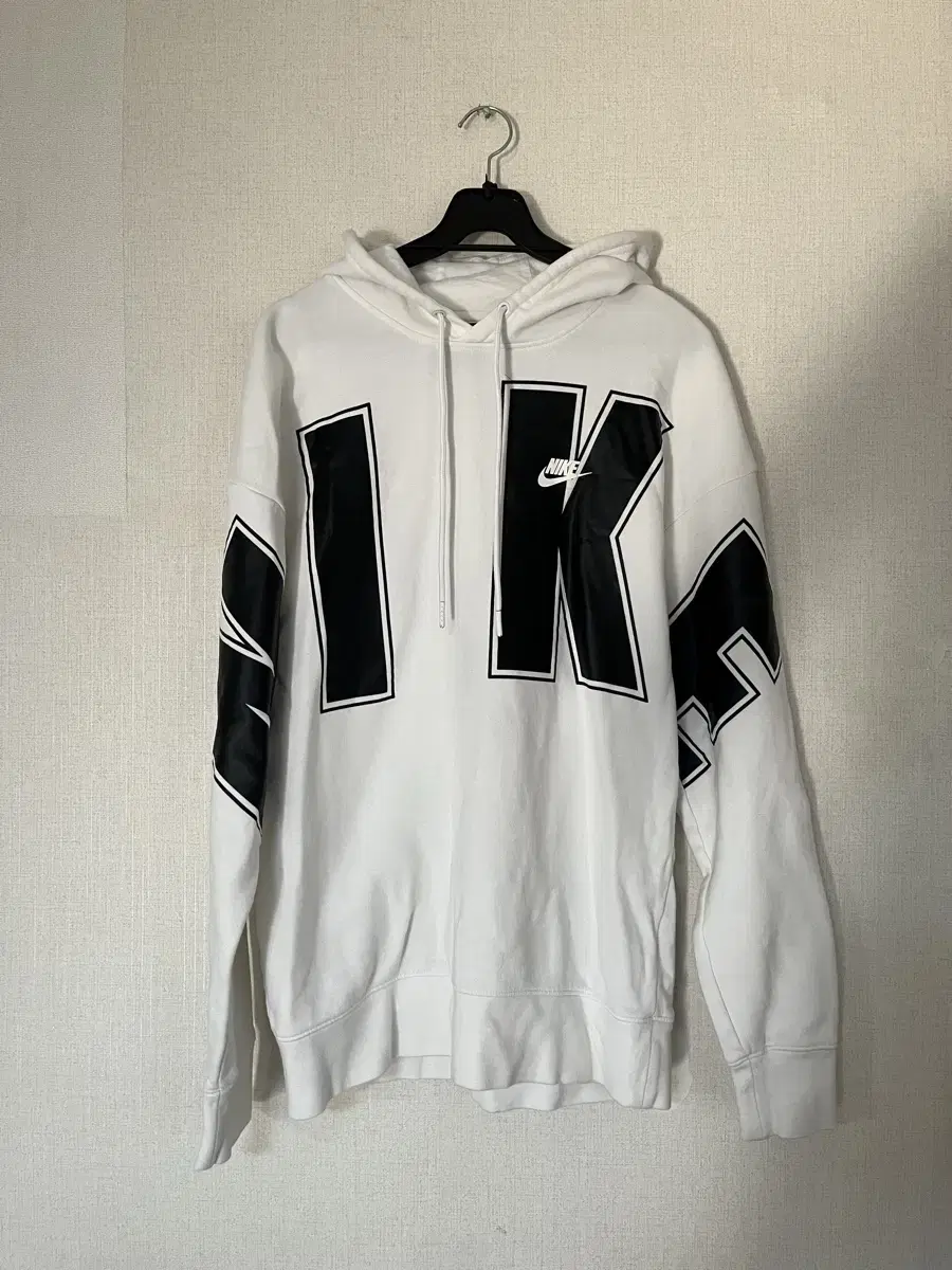 Nike hoodies (95-100)