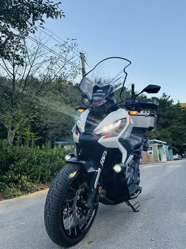 Xadv750 22년식 급매 던지고 떠납니다