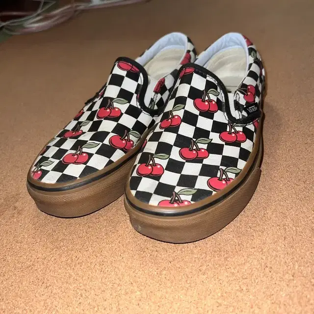 힙스터픽 희귀매물 Vans 반스 체리 체커보드 슬립온