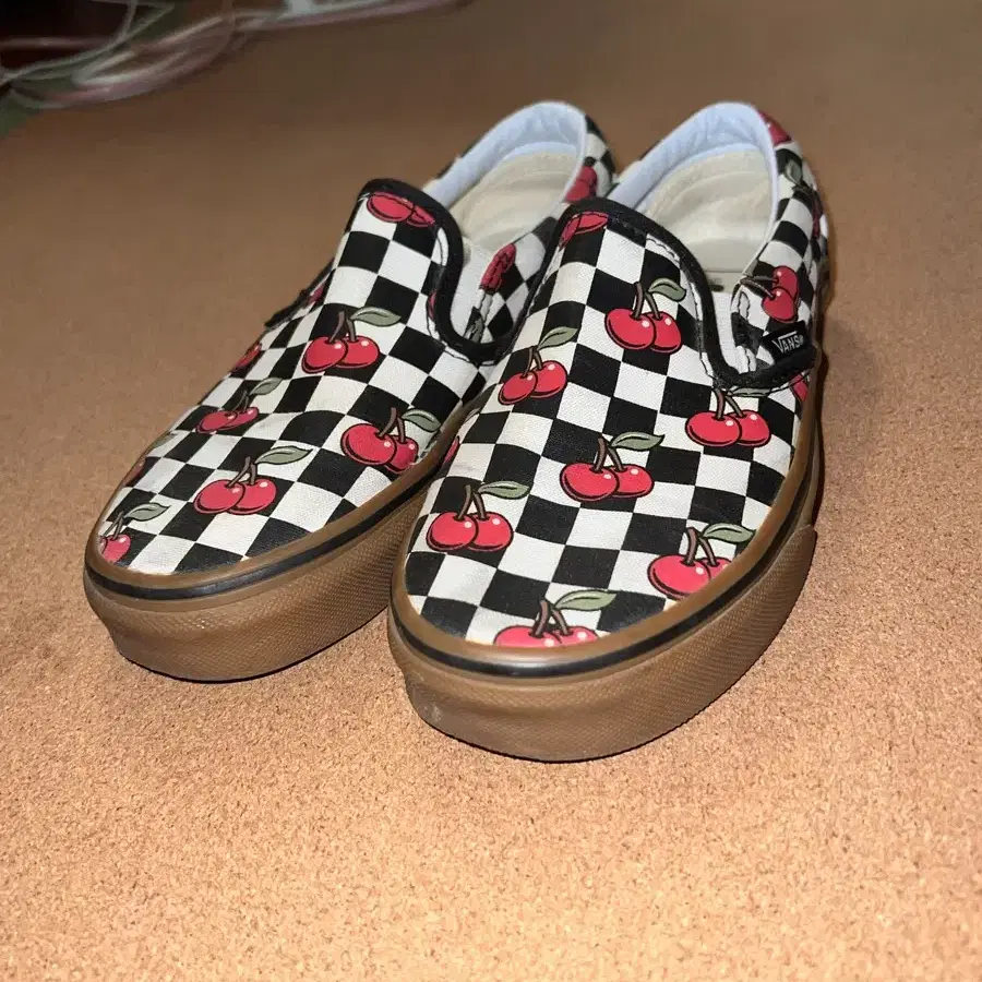 힙스터픽 희귀매물 Vans 반스 체리 체커보드 슬립온