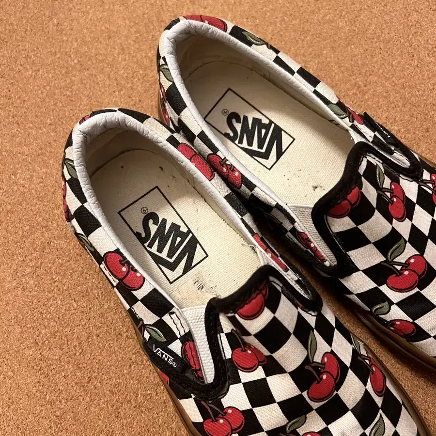 힙스터픽 희귀매물 Vans 반스 체리 체커보드 슬립온