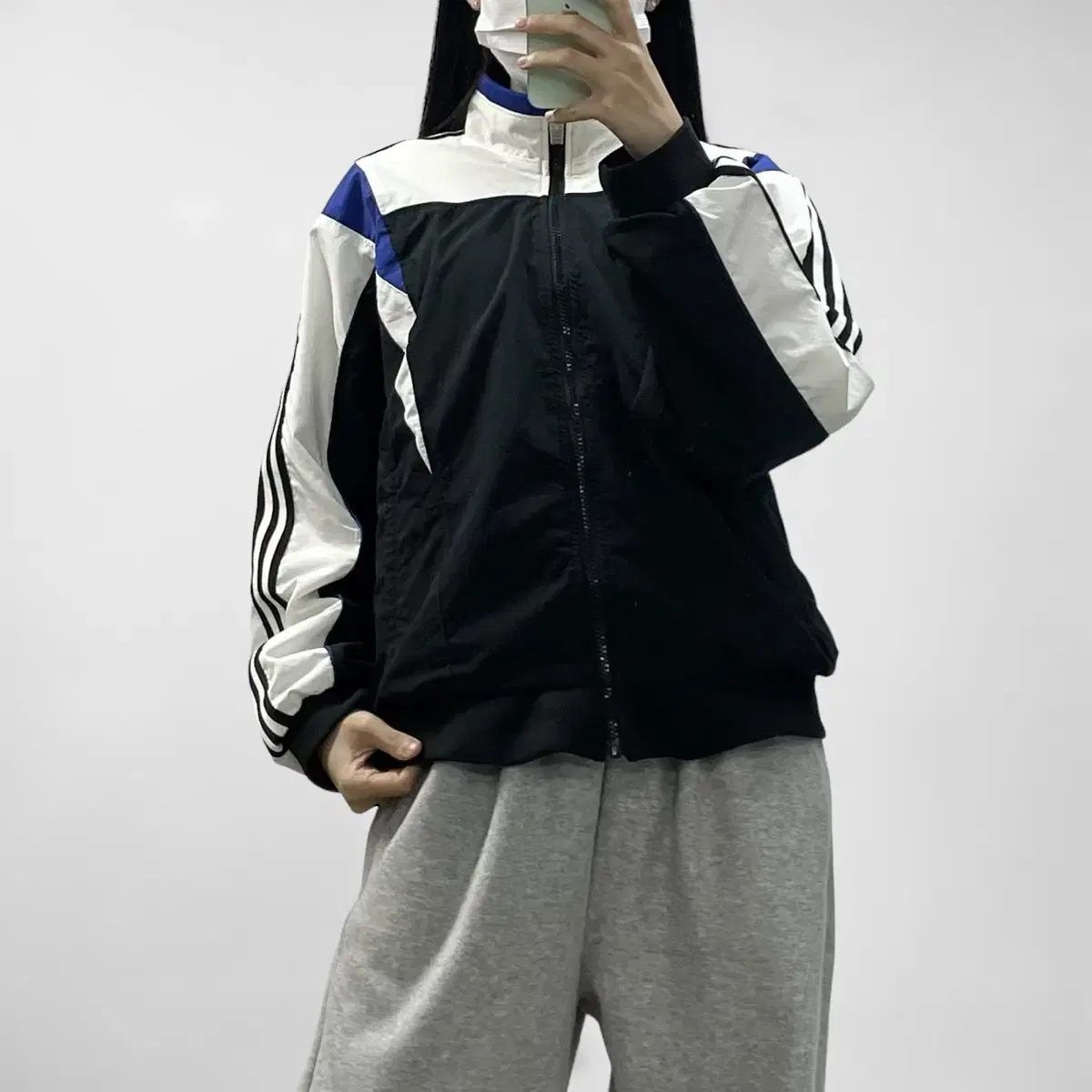 adidas Women's Old School JPN White Sword Windbreaker (Captain)