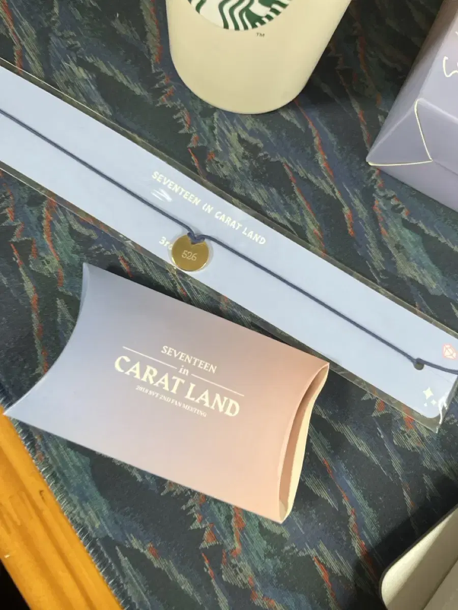 Seventeen Caratland Bracelet