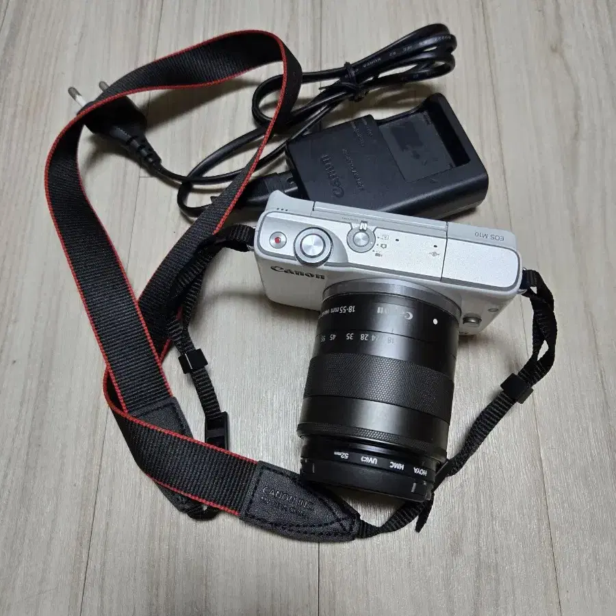 CANON EOS M