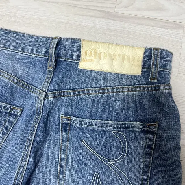 글로니 93 MID-RISE LOOSE FIT JEANS(BLUE)