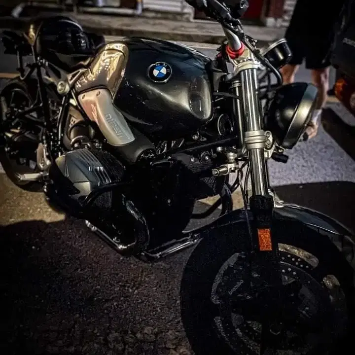 BMW R9T 알나인티 퓨어 21년식