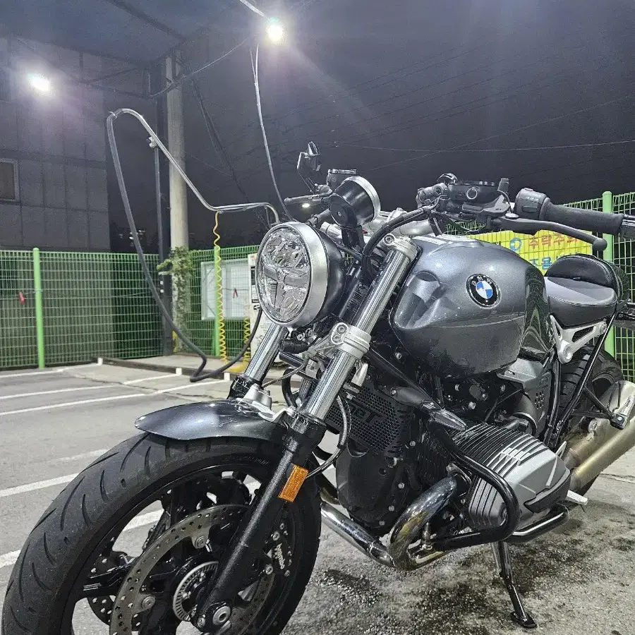 BMW R9T 알나인티 퓨어 21년식