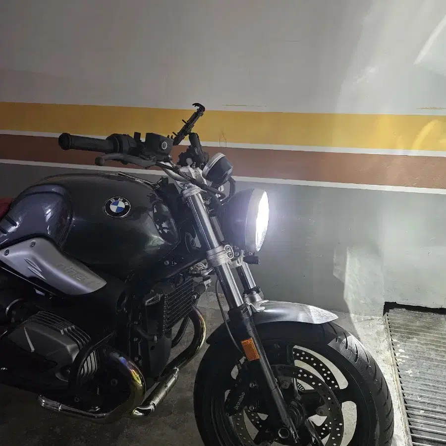 BMW R9T 알나인티 퓨어 21년식