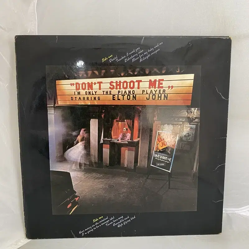 ELTON JOHN DONT SHOOT ME LP / AA3541