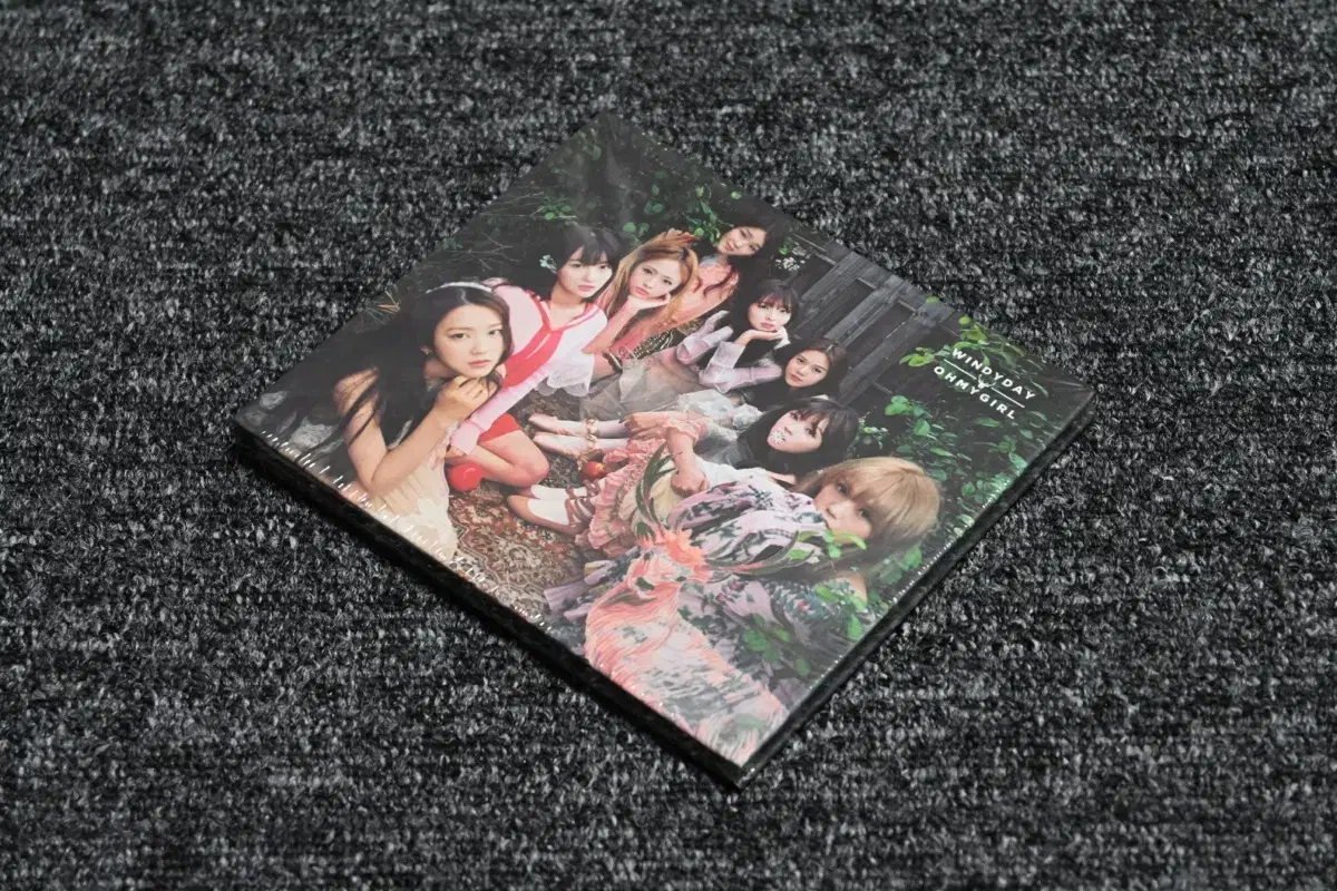 (Unsealed) oh my girl Mini 3-CD Repackage WindyDay