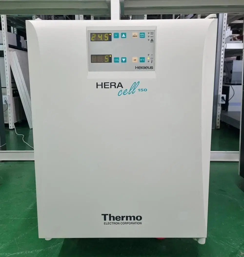 Thermo HERAcell 150 CO2 Incubator 인큐베이터.