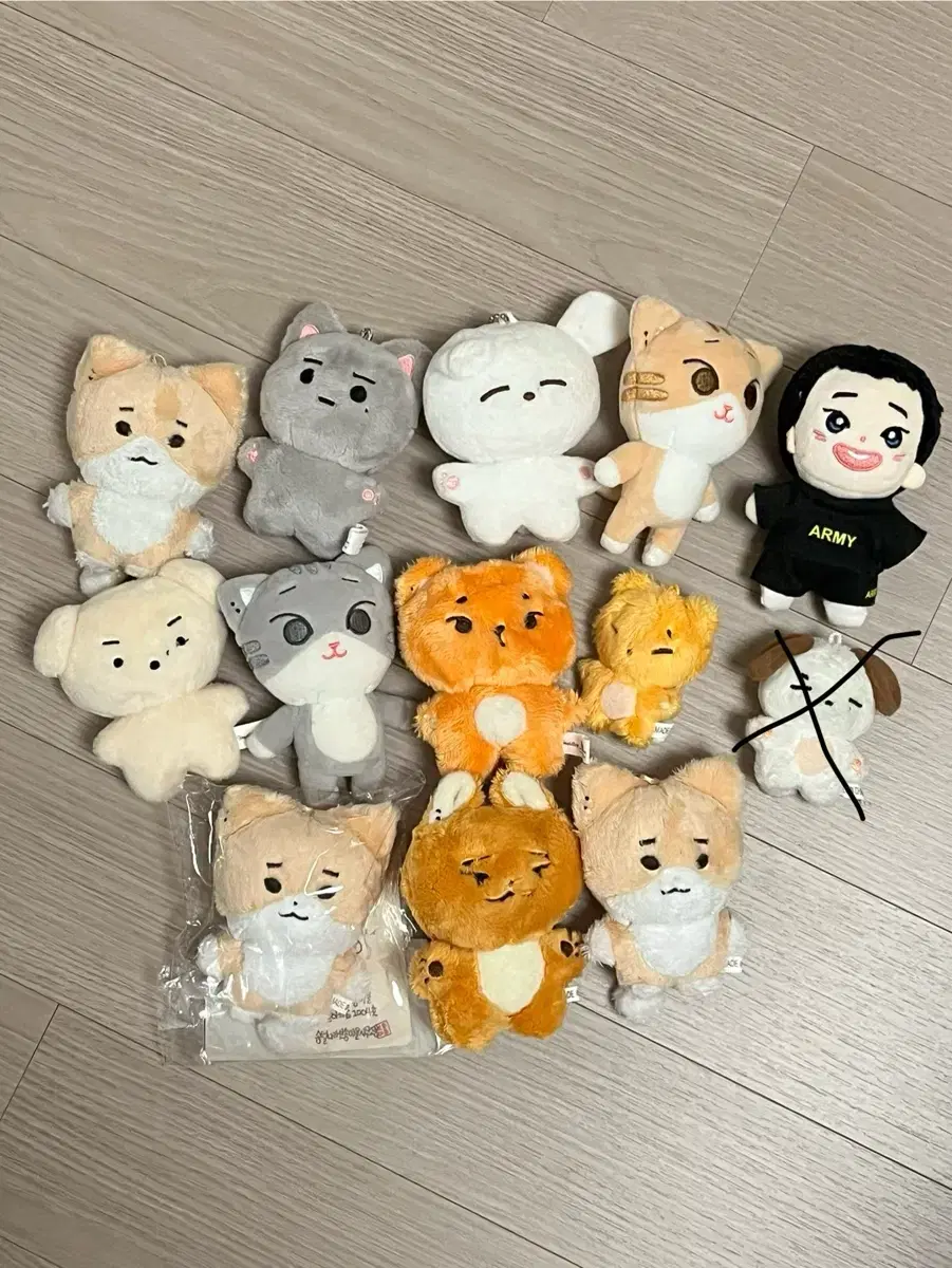 Wts for Day 6 unofficial goods (Youngnangi, Kenangi, Bite-sized, Yoon, etc.)