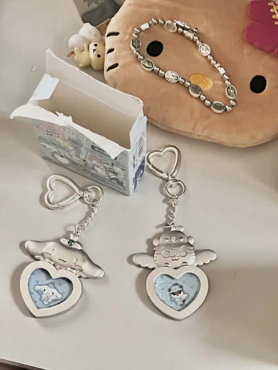 Sanrio Yumemiiru Cinnamoroll Photo Key Holder