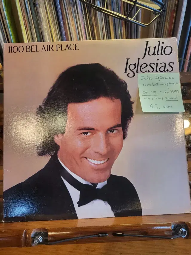 Julio Iglesias.1100bel air place.84.us.l