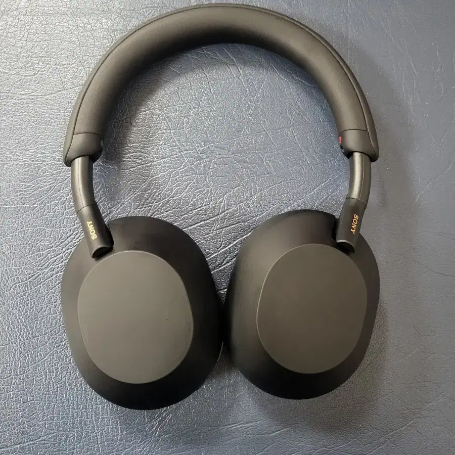 Sony WH-1000XM5