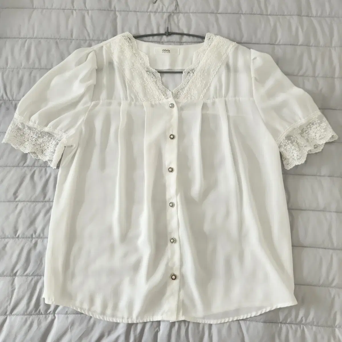 Olivia Blouse