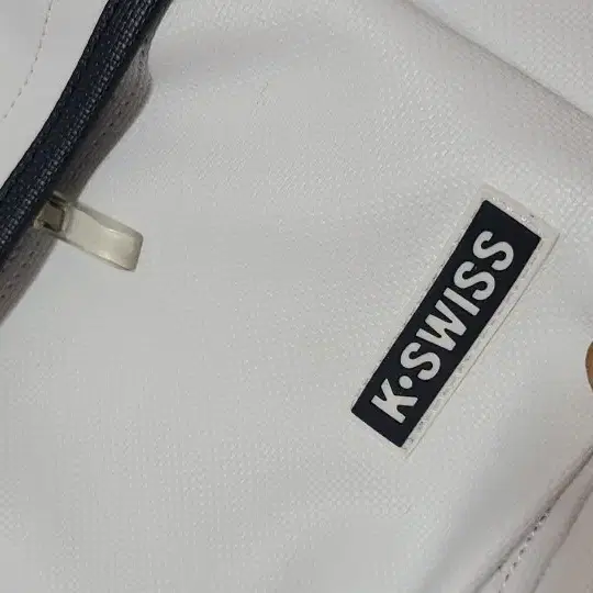 새것) K.SWISS 백팩