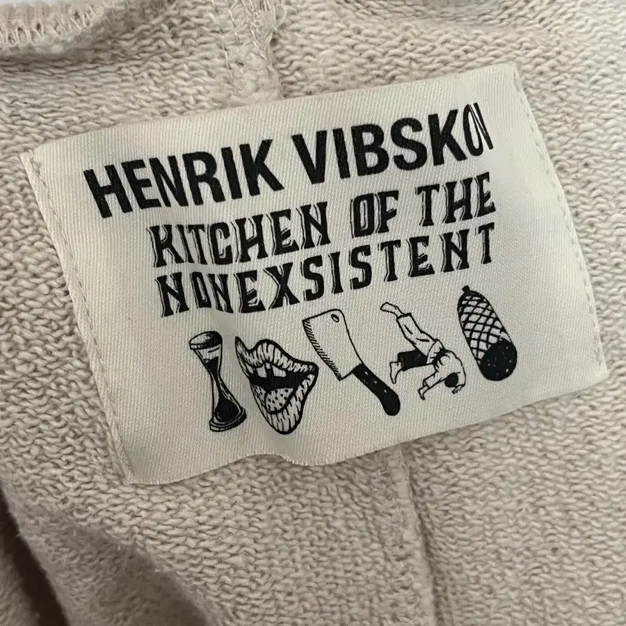 Henrik Vibskov 헨릭빕스코브 스웻셋업