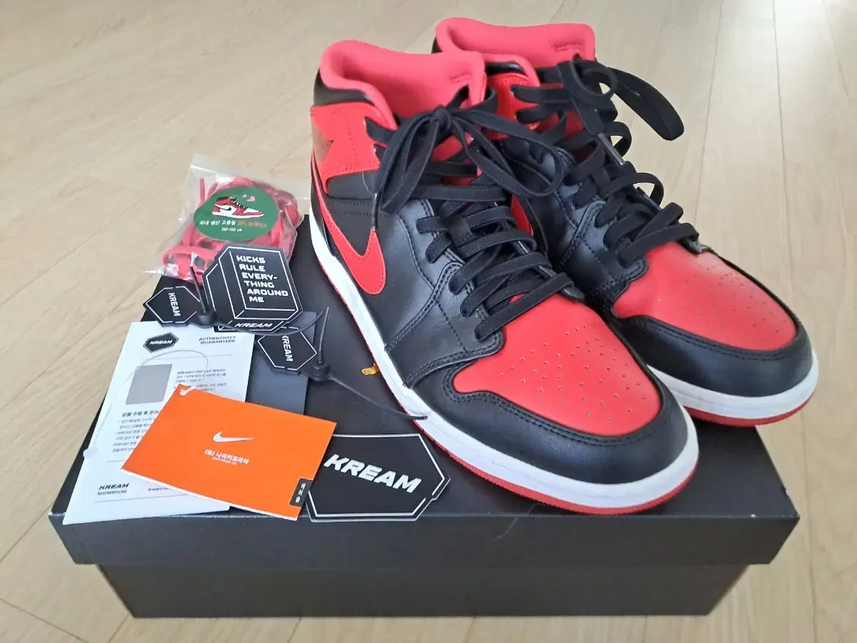 Jordan 1 Mid Black/Fire Red 280