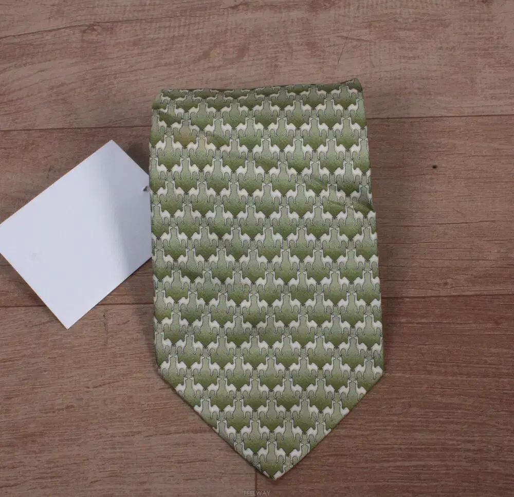 E-7833/Genuine Burberry Men's Silk Tie