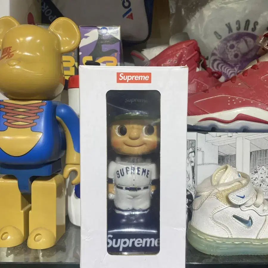 Supreme Bobblehead Blue - 23SS