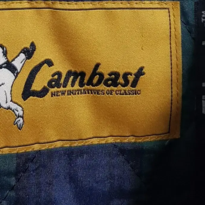 Cambast 자켓 판매합니다